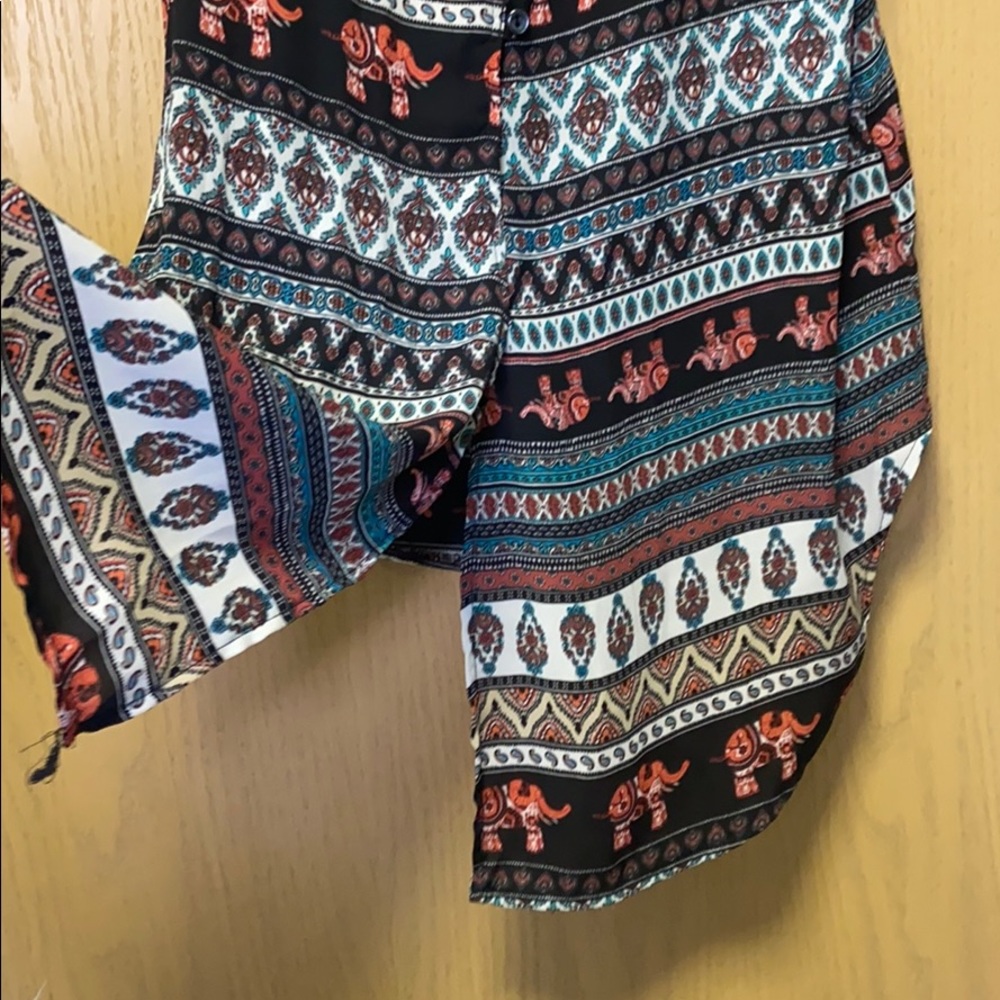 High-Low Patterned Tank Top - Picture 3 of 3